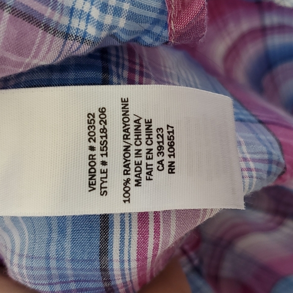 3/$30 Northern Reflections Sleeveless Rayon Top - Picture 6 of 7